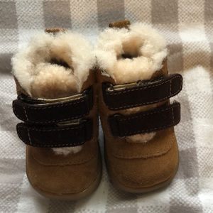 Baby Uggs size 0/1